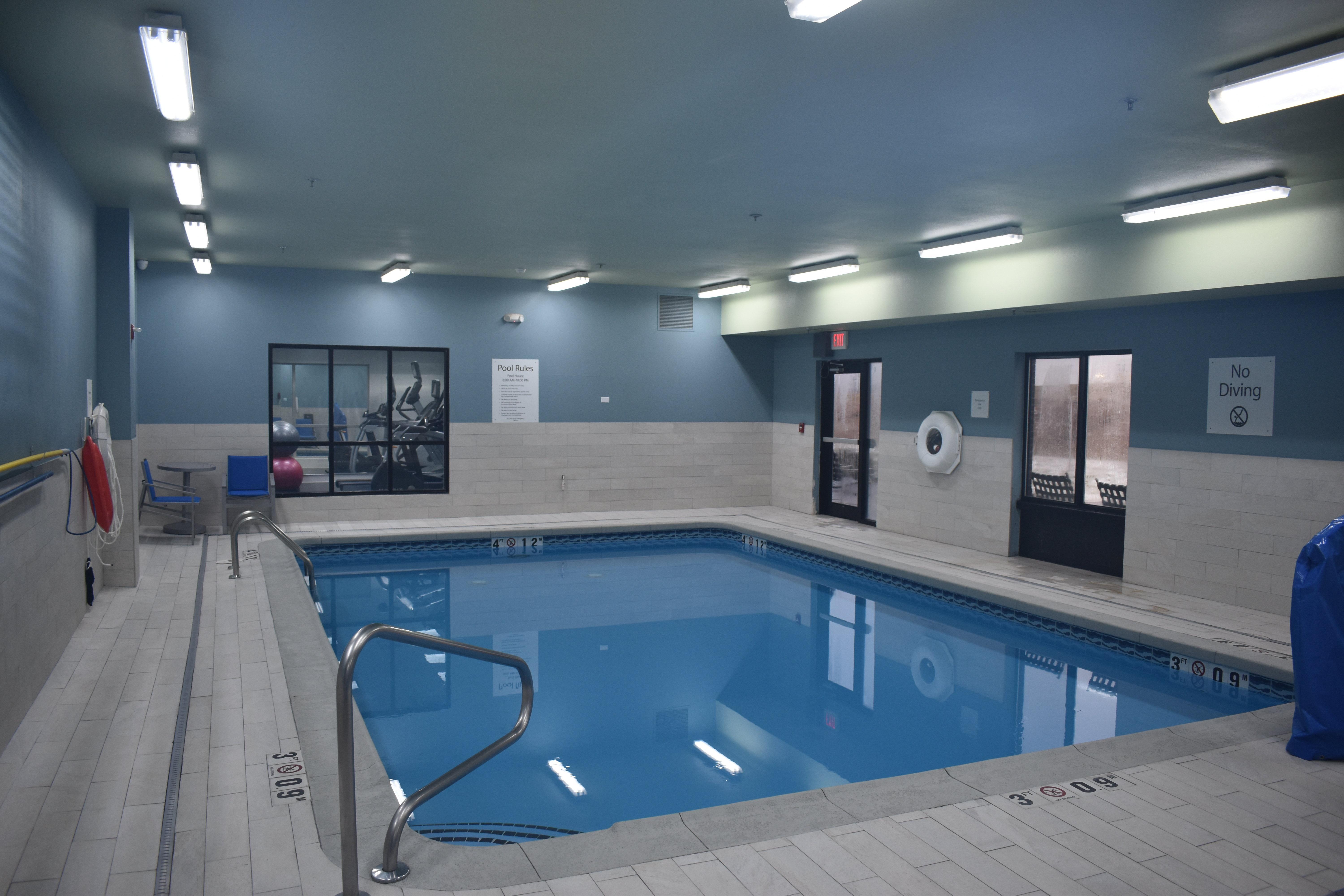 Holiday Inn Express Hotel & Suites Mcpherson By Ihg Kültér fotó