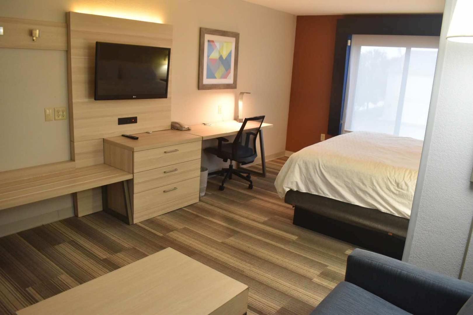 Holiday Inn Express Hotel & Suites Mcpherson By Ihg Kültér fotó
