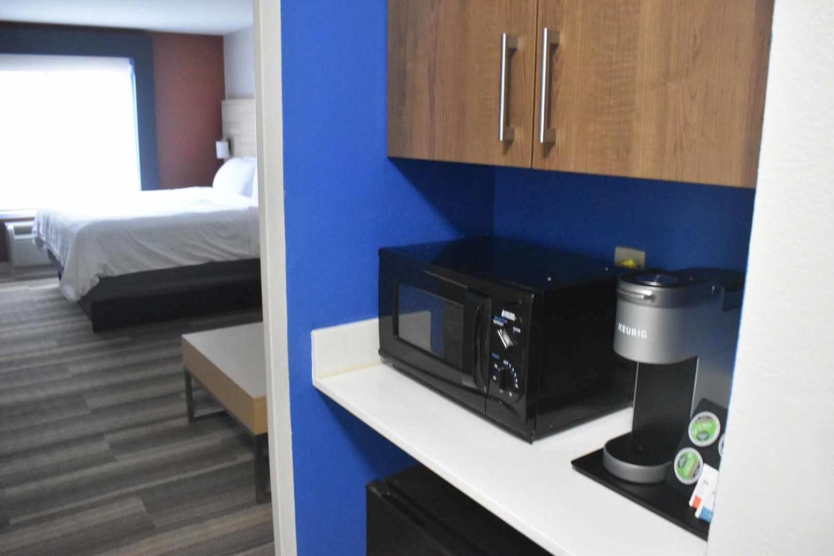 Holiday Inn Express Hotel & Suites Mcpherson By Ihg Kültér fotó